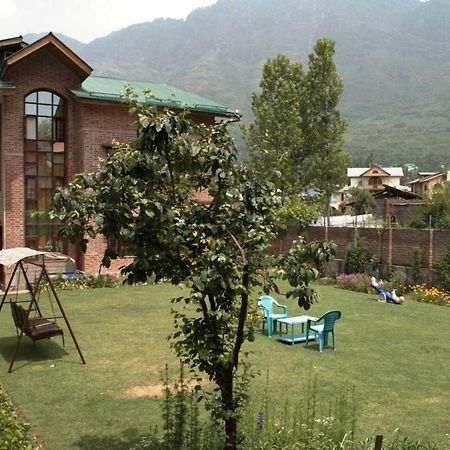 Hotel Sheesha Residency Srīnagar Exterior foto