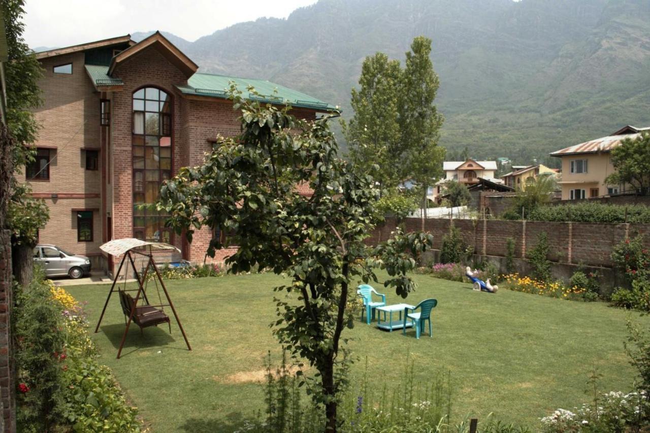 Hotel Sheesha Residency Srīnagar Exterior foto